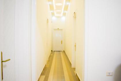 Golden Palace Hotel - image 15