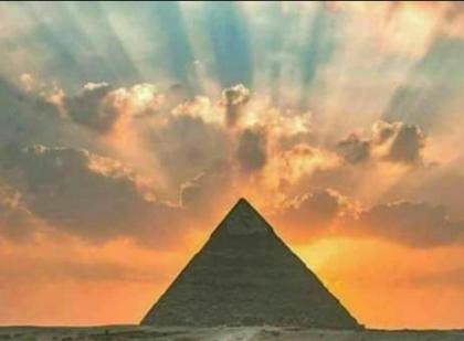 Happy Days Pyramids View - image 17