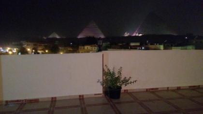Happy Days Pyramids View - image 8