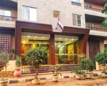 Pyramids GEM Plaza Hotel - image 8