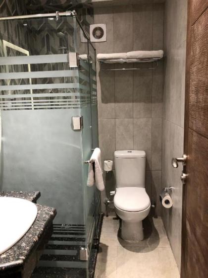 Maxim Hotel - image 18