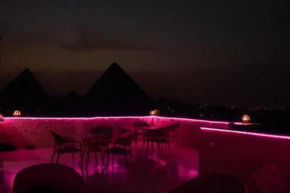 Pyramids Hills Inn - image 16