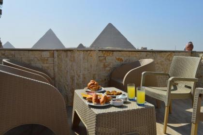 Pyramids Hills Inn - image 9
