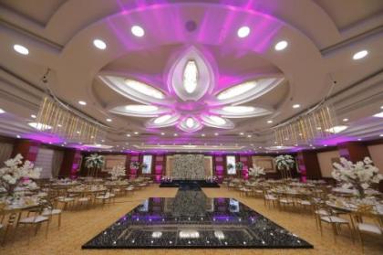 Tolip Gardens Hotel - image 7