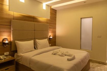 Nine Pyramids View Hotel - image 8