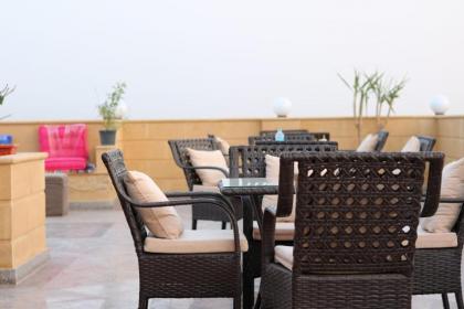 Gardenia Pyramids view inn - image 16