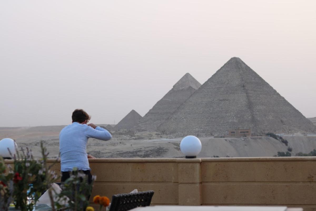 Gardenia Pyramids view inn - image 2
