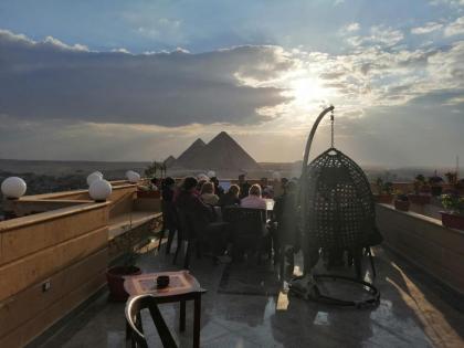 Gardenia Pyramids view inn - image 9