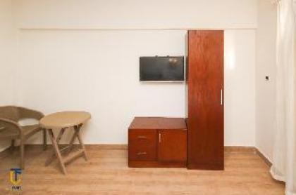 honeymooners or travelers or worker - image 7