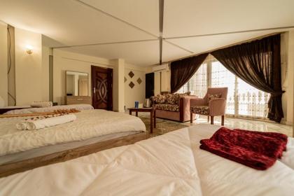 Gardenia Inn - image 3