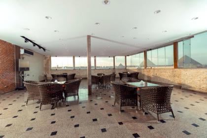 Brothers Pyramids View Hotel - image 15
