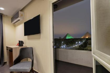 Brothers Pyramids View Hotel - image 19