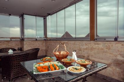 Brothers Pyramids View Hotel - image 27