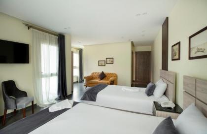 Brothers Pyramids View Hotel - image 3