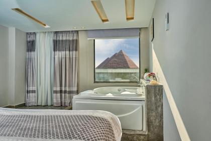 Khan Duidar Inn - Pyramids View Rooftop - image 2