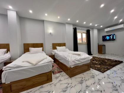 Life Pyramids Inn - image 7