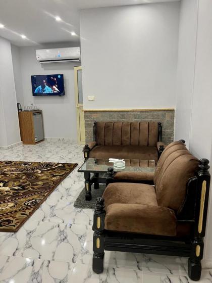 Life Pyramids Inn - image 9