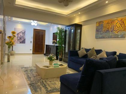 Elegant Apartment - image 18