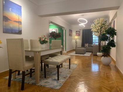 Elegant Apartment - image 2