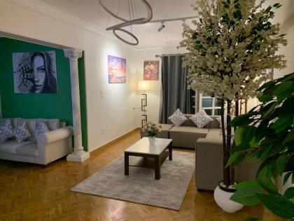 Elegant Apartment - image 4