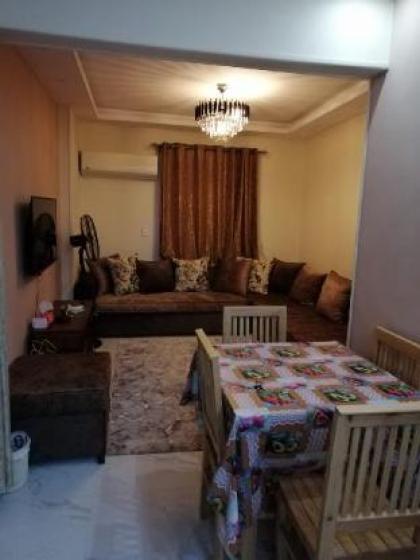 The quiet flat 