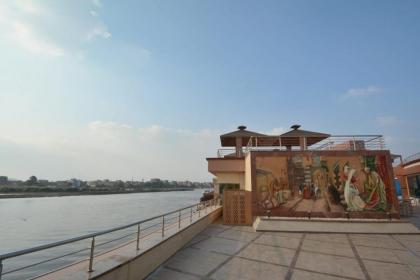 Nile Transport Hotel - image 13