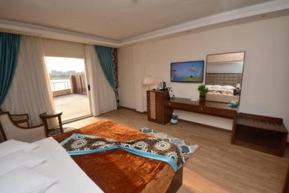 Nile Transport Hotel - image 18