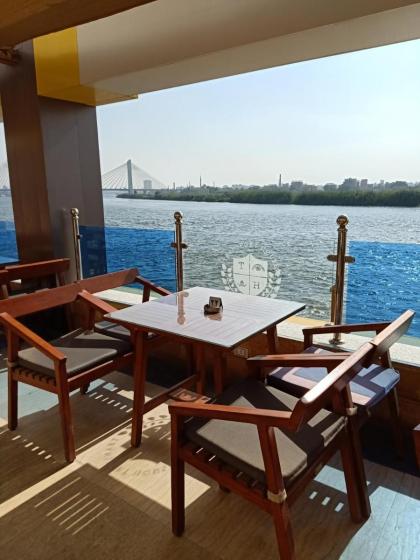 Nile Transport Hotel - image 4
