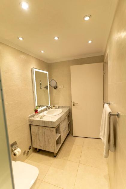 Cairo World Trade Center Hotel & Residences - image 15