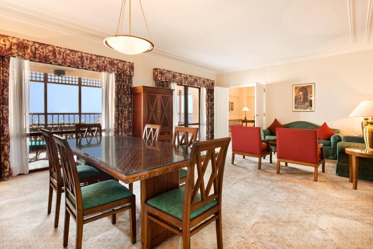 Cairo World Trade Center Hotel & Residences - image 3