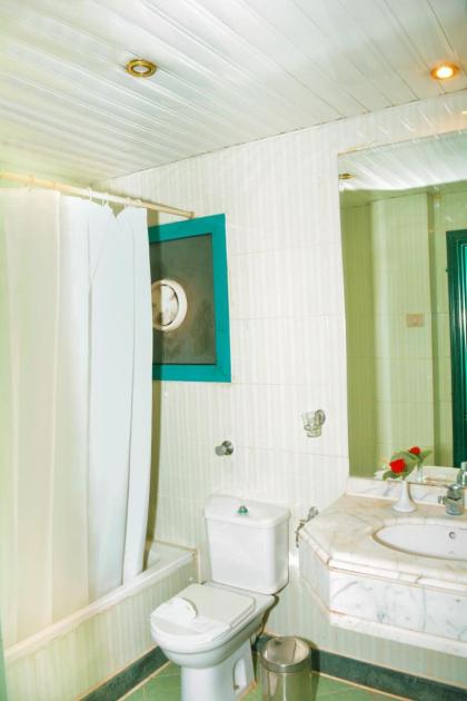 Gawharet AlAhram Bed Room - image 3