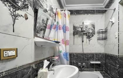 Ramses Pyramids View Apartment - image 16