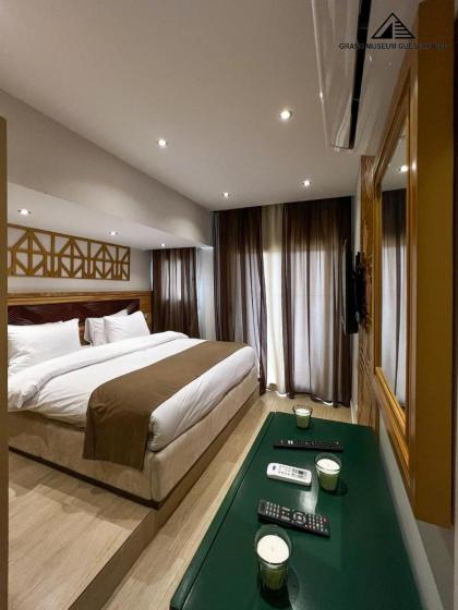 Grand Museum Guest House pyramids view - image 28