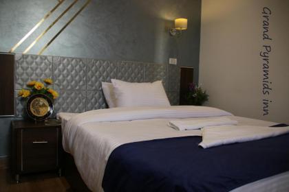 Grand Pyramids inn - image 10