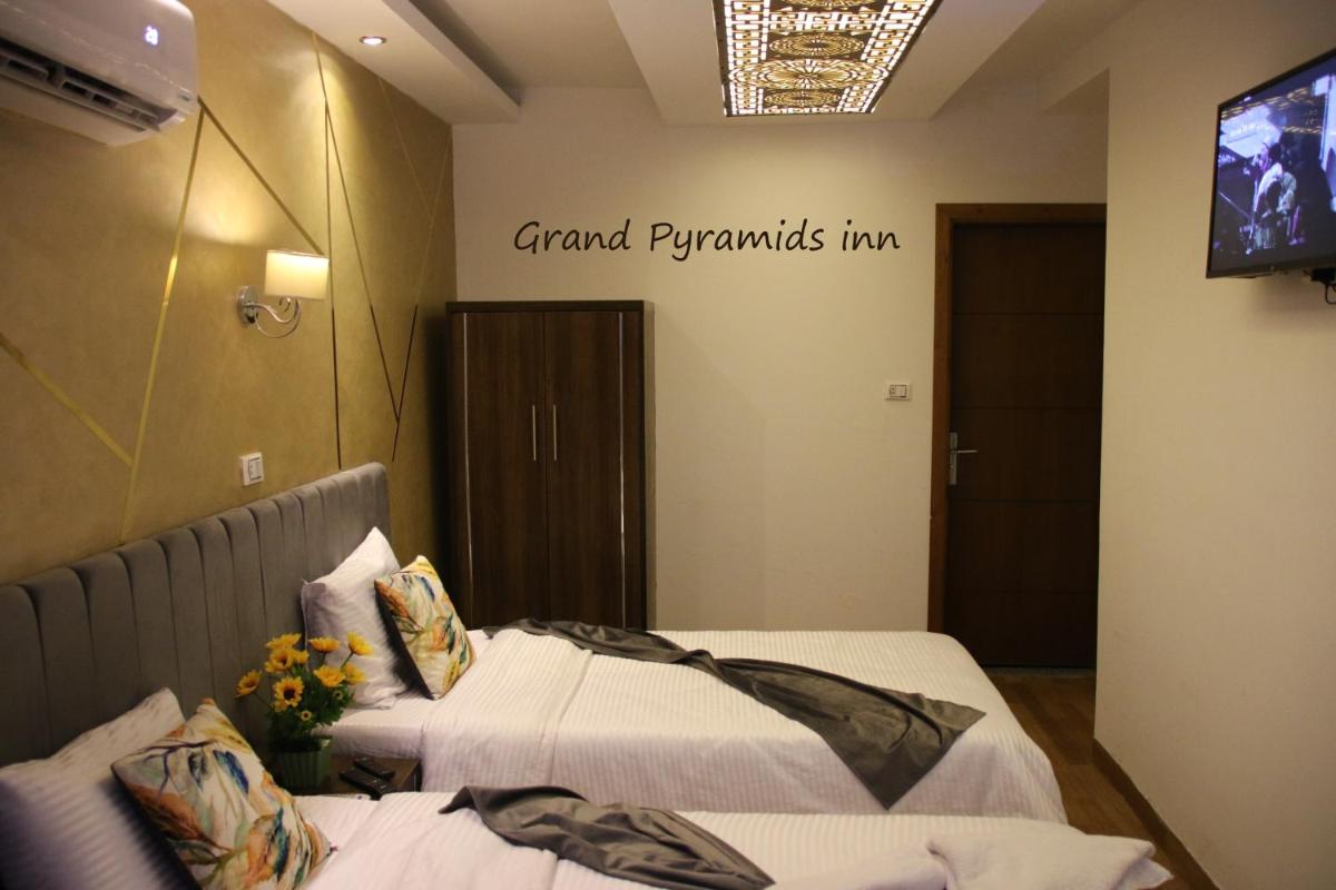 Grand Pyramids inn - image 3
