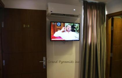 Grand Pyramids inn - image 6
