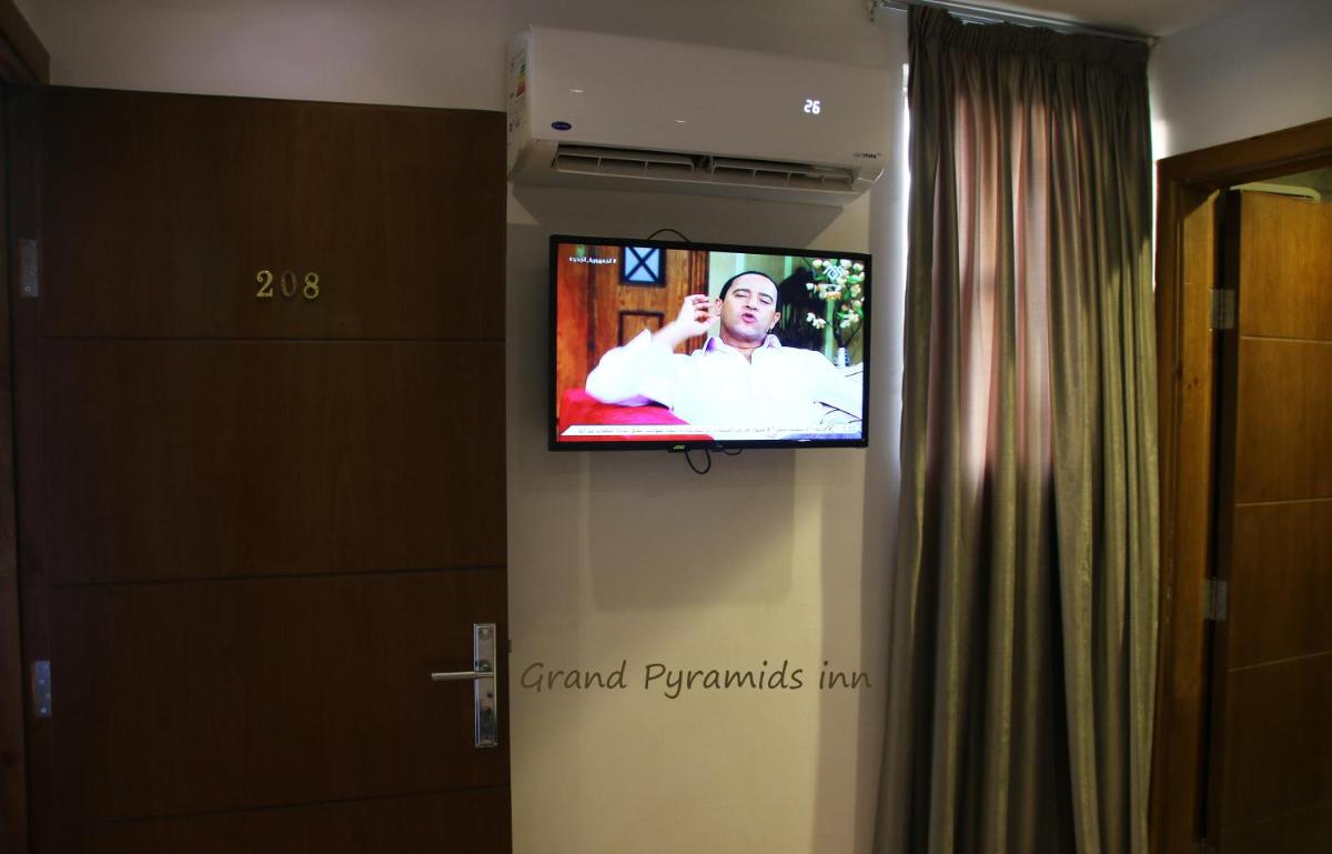 Grand Pyramids inn - image 6