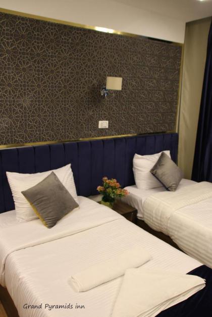 Grand Pyramids inn - image 8