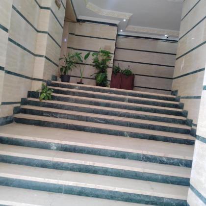 Queen Pyramids View Apartment - image 2