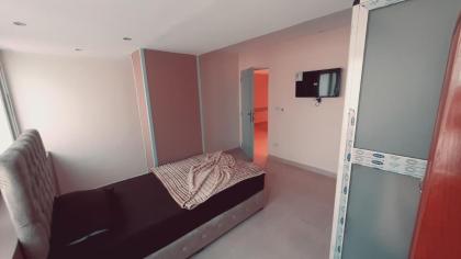 Blue Eyes Hotel - image 14
