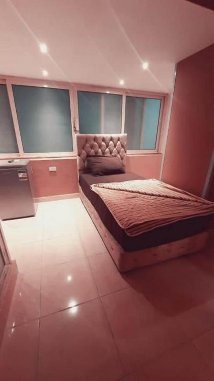 Blue Eyes Hotel - image 7