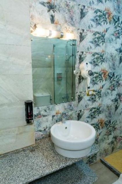 Arabesque Deluxe Apartment   Cairo Down Town - image 15