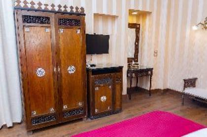 Arabesque Deluxe Apartment   Cairo Down Town - image 18