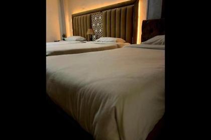 Golden Pyramids view guest house - image 17