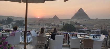 Golden Pyramids view guest house - image 18