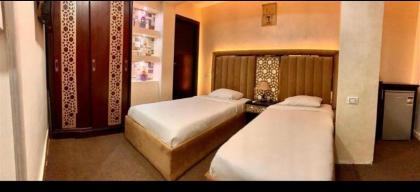 Golden Pyramids view guest house - image 7