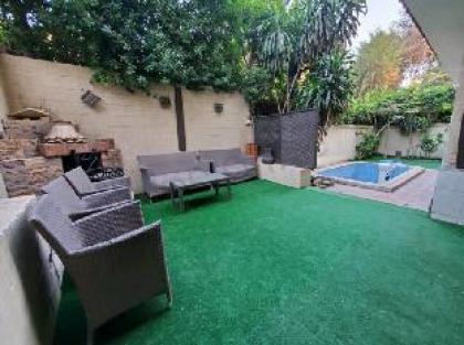 Luxury family friendly villa with private pool Cairo 