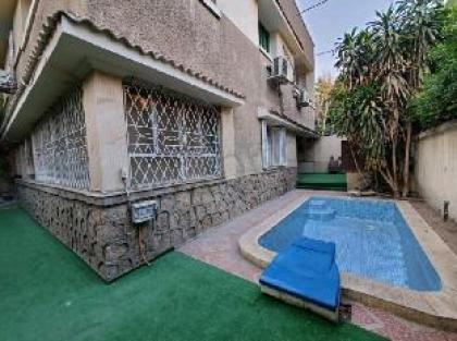 Luxury family friendly villa with private pool - image 7