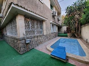Luxury family friendly villa with private pool - image 7