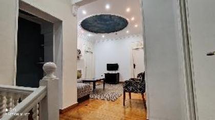 Luxury family friendly villa with private pool - image 8